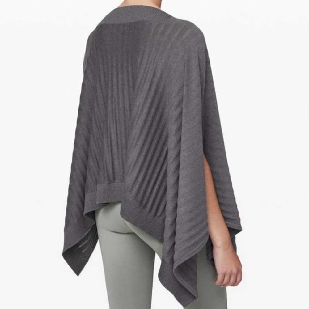 Lululemon Forward Flow Knit Poncho Heathered Moonwalk - Picture 4 of 10
